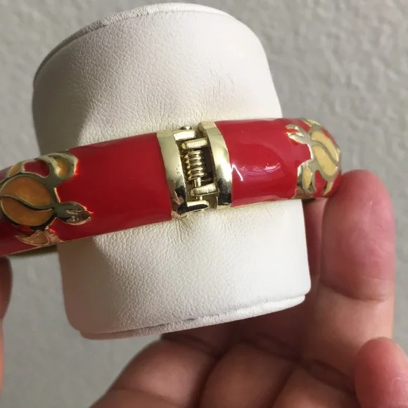 🖤NEW enamel turtle hinged bangle - Picture 4 of 15